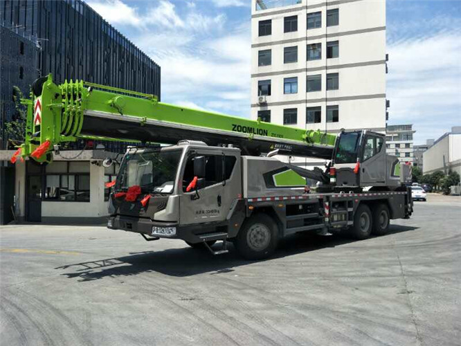 岳池县跨街广告牌的高空安装注意事项