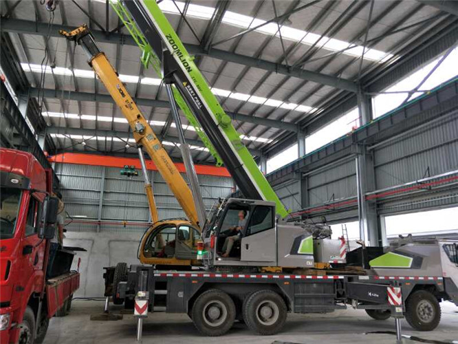 岳池县高空车出租需要注意哪些安全事项？